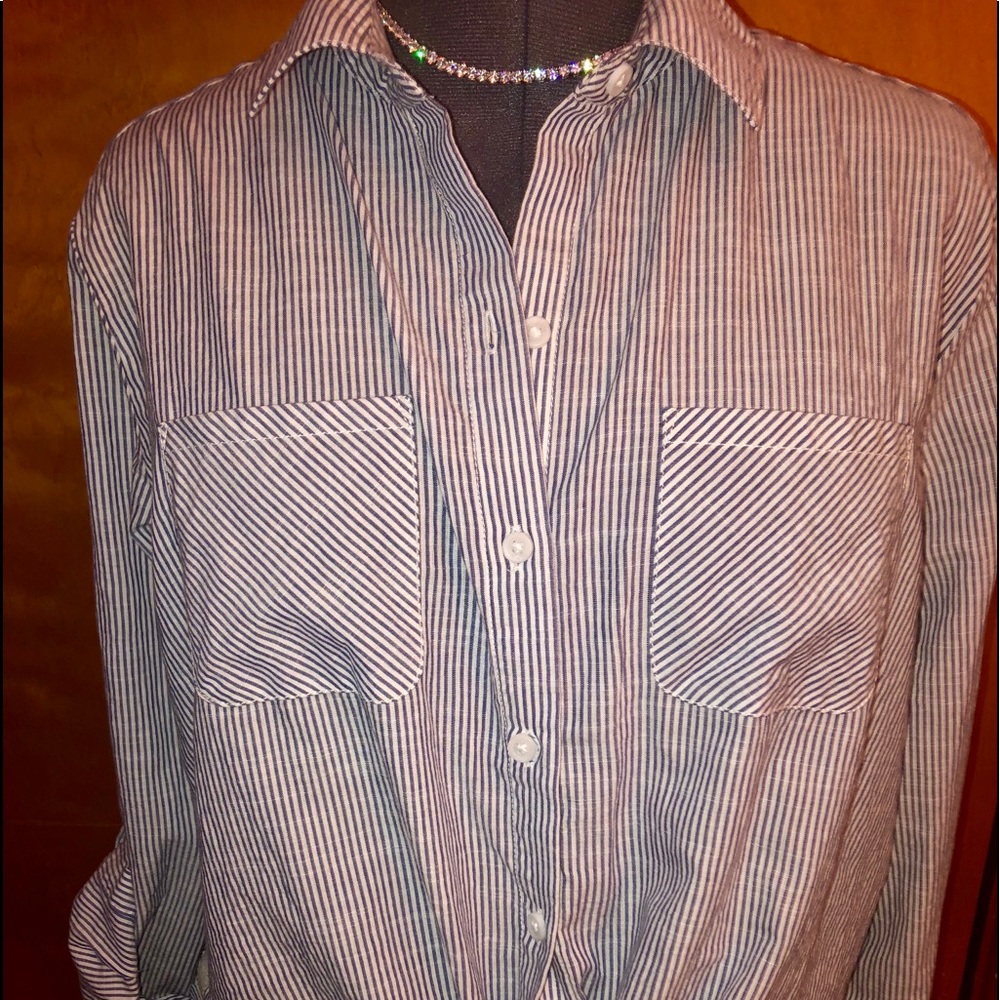 Menswear inspired blue/white stripes button down